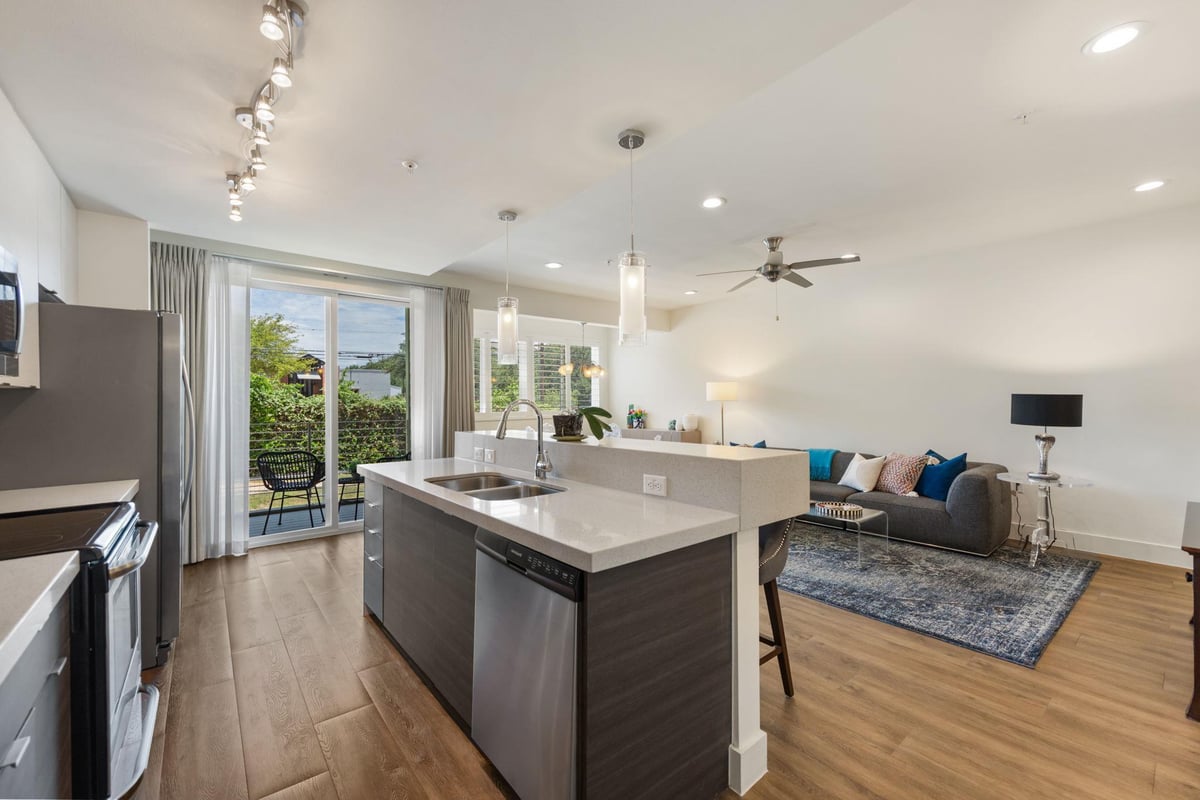 View 604 North Bluff DR Unit #144 in Skybridge Lofts 604 North Bluff DR Unit #144 - property photo 1 - Luxury home in Skybridge Lofts, Austin, TX