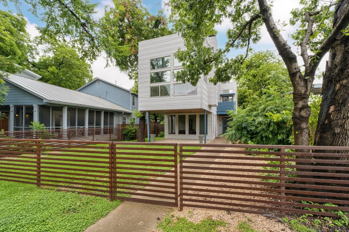 View 604 W Live Oak St in Bouldin South Ext 604 W Live Oak St - front exterior - Luxury home in Bouldin South Ext, Austin, TX