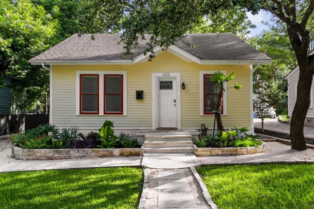 View 605 E 43rd St in Ideal Place 605 E 43rd St - front exterior - Luxury home in Ideal Place, Austin, TX