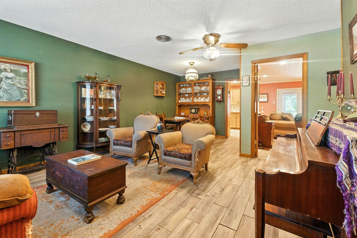 Primary bedroom at 606 E Liberty Ave - 3 bed 2 bath home