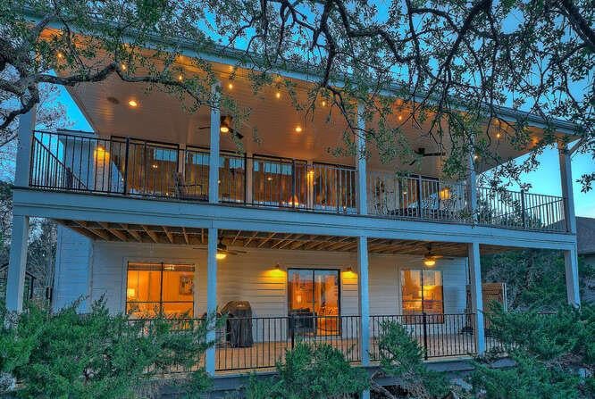 606 Eagle - front exterior - Luxury home in Lakeway Sec 11, Lakeway, TX