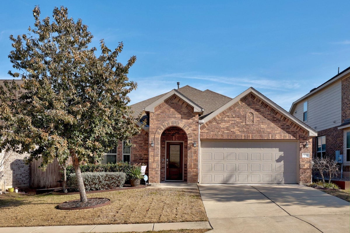 Living area at 606 Linares Ln - 4 bed 3 bath home
