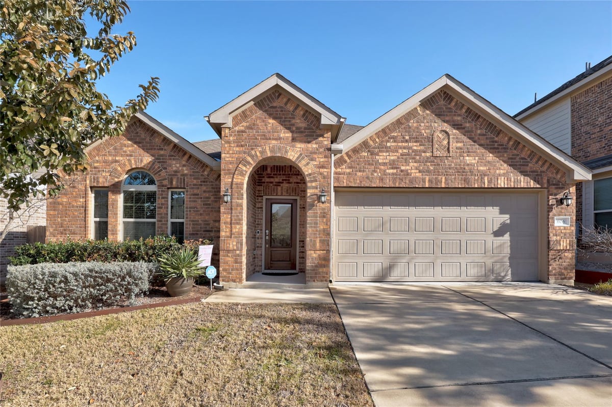 View 606 Linares LN in Enclave At Estancia Condominiu 606 Linares LN - front exterior - Luxury home in Enclave At Estancia Condominiu, Austin, TX