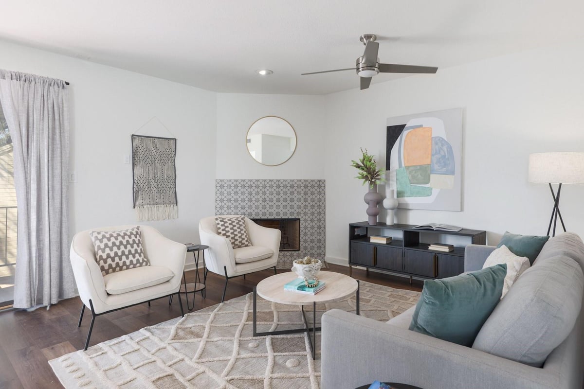 View 606 W Lynn St Unit #27 in Clarksville 606 W Lynn St Unit #27 - front exterior - Luxury home in Clarksville, Austin, TX