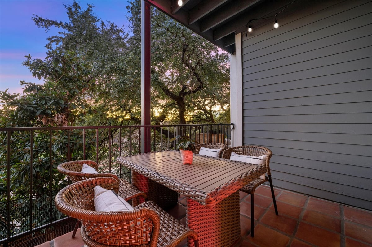 View 606 W Lynn ST Unit #6 in West End Condo Amd 606 W Lynn ST Unit #6 - property photo 1 - Luxury home in West End Condo Amd, Austin, TX
