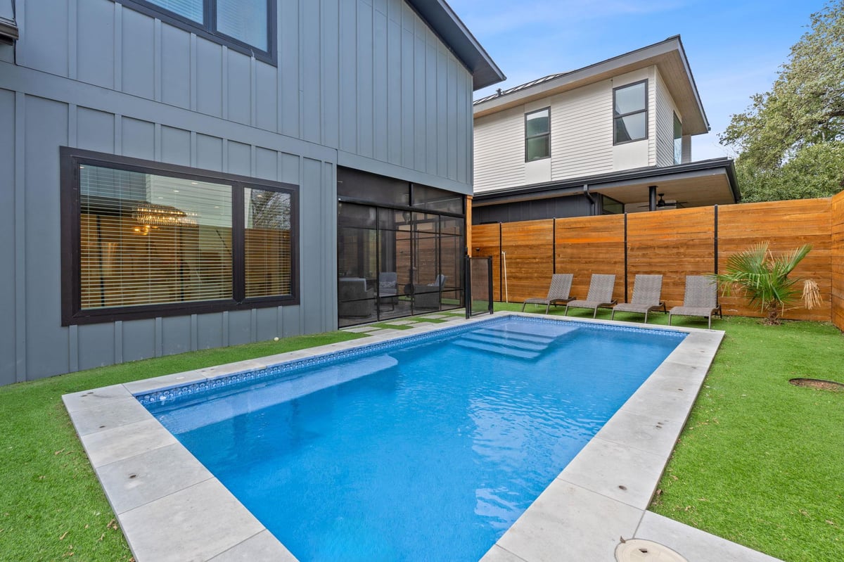 606A Clifford Dr - front exterior - Luxury home in Bouldin J E Estate, Austin, TX