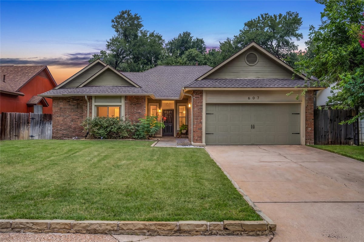 View 607 Sapling CV in Buttercup Creek Sec 01 Village 03 607 Sapling CV - front exterior - Luxury home in Buttercup Creek Sec 01 Village 03, Cedar Park, TX