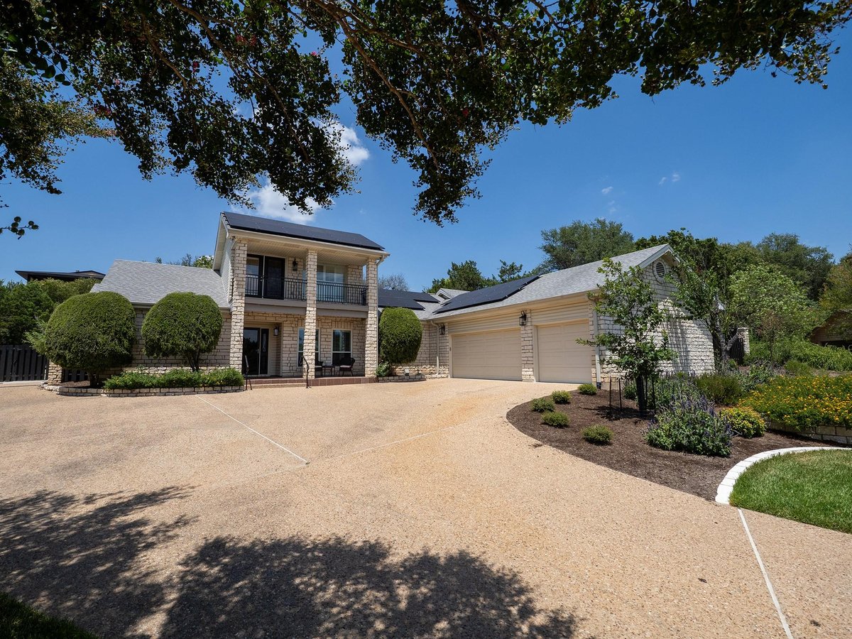 View 608 Flamingo CV in Lakeway Sec 31 608 Flamingo CV - property photo 1 - Luxury home in Lakeway Sec 31, Lakeway, TX