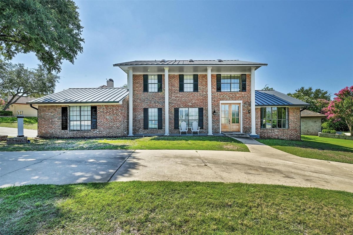 View 608 Sombrero Dr in Horseshoe Bay Proper 608 Sombrero Dr - front exterior - Luxury home in Horseshoe Bay Proper, Horseshoe Bay, TX