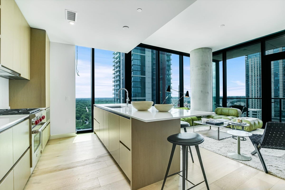 Kitchen at 610 Davis St Unit #1902 - 3 bed 3 bath home