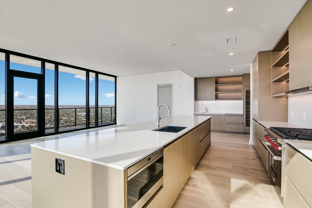 Kitchen at 610 Davis St Unit #4304 - 3 bed 3 bath home