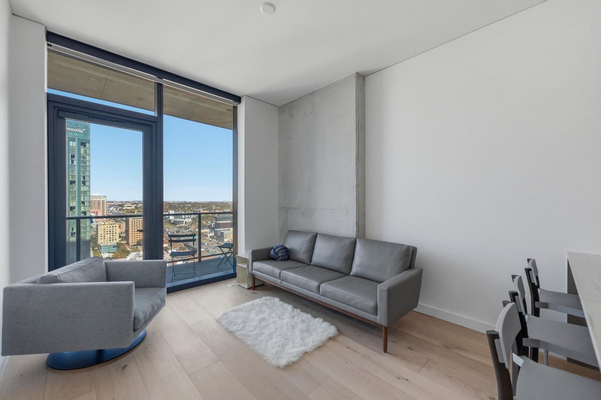 View 610 Davis ST Unit #2710 in Modern Austin 610 Davis ST Unit #2710 - property photo 1 - Luxury home in Modern Austin, Austin, TX