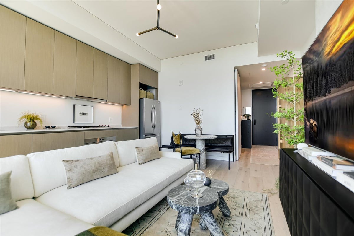 Primary bedroom at 610 Davis St Unit #3307 - 1 bed 1 bath home