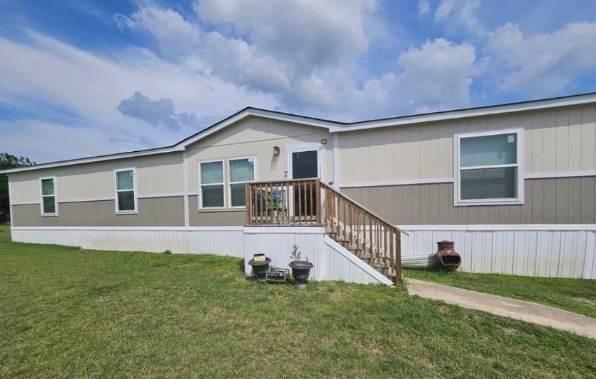 View 6100 E Rancier Ave Unit #384 in Summerfield 6100 E Rancier Ave Unit #384 - front exterior - Luxury home in Summerfield, Killeen, TX