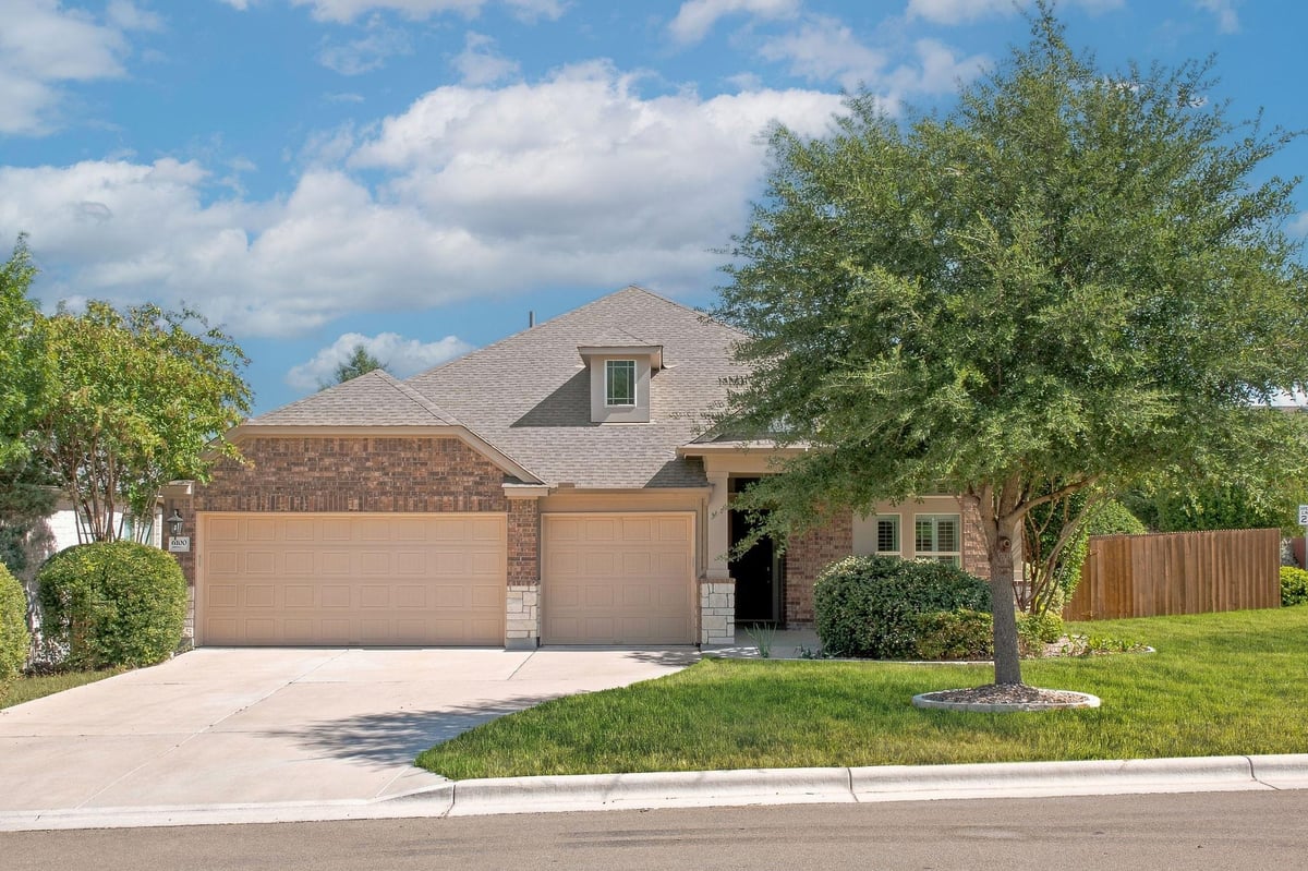 6100 Gunnison Turn RD - property photo 1 - Luxury home in Sweetwater Ranch Sec 1 Village, Austin, TX
