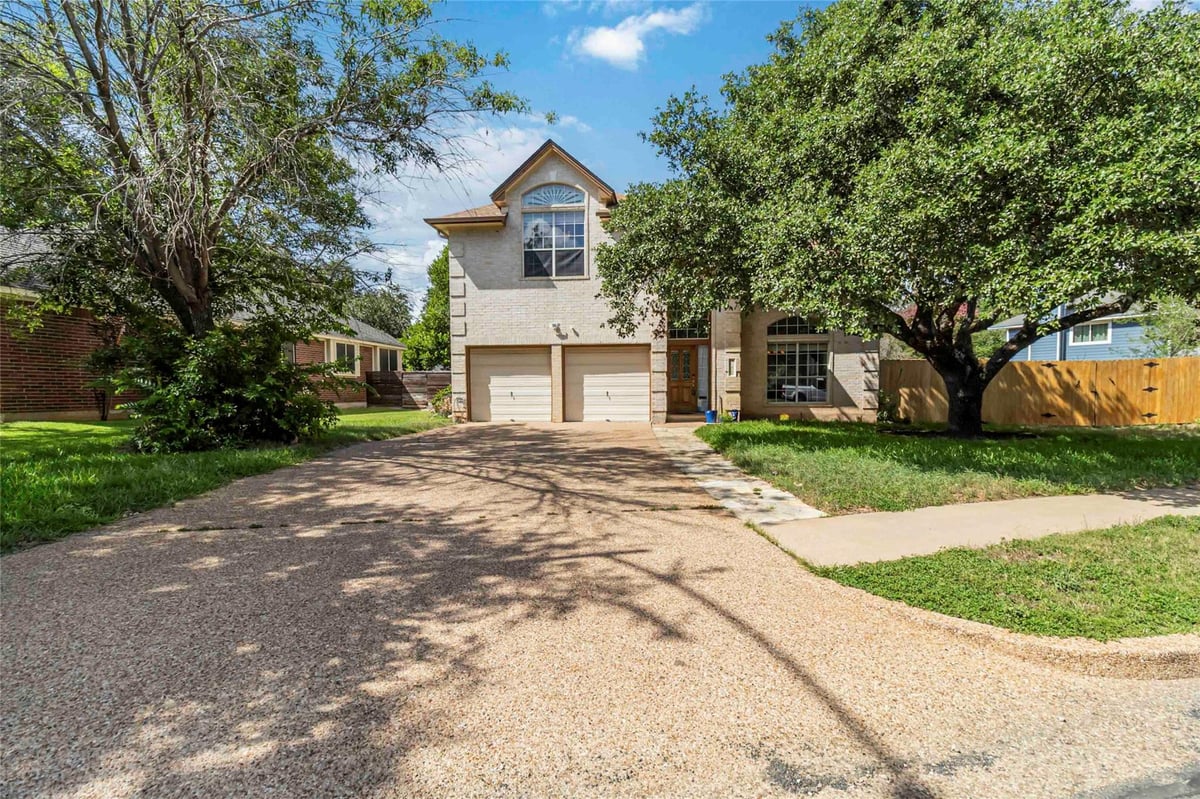 View 6100 Open Range Trl in Legend Oaks Ph A Sec 02a 6100 Open Range Trl - front exterior - Luxury home in Legend Oaks Ph A Sec 02a, Austin, TX