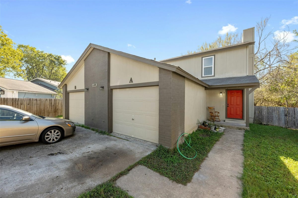 View 6101 Asa DR Unit #A in Yarrabee Bend South Sec 01 6101 Asa DR Unit #A - property photo 1 - Luxury home in Yarrabee Bend South Sec 01, Austin, TX