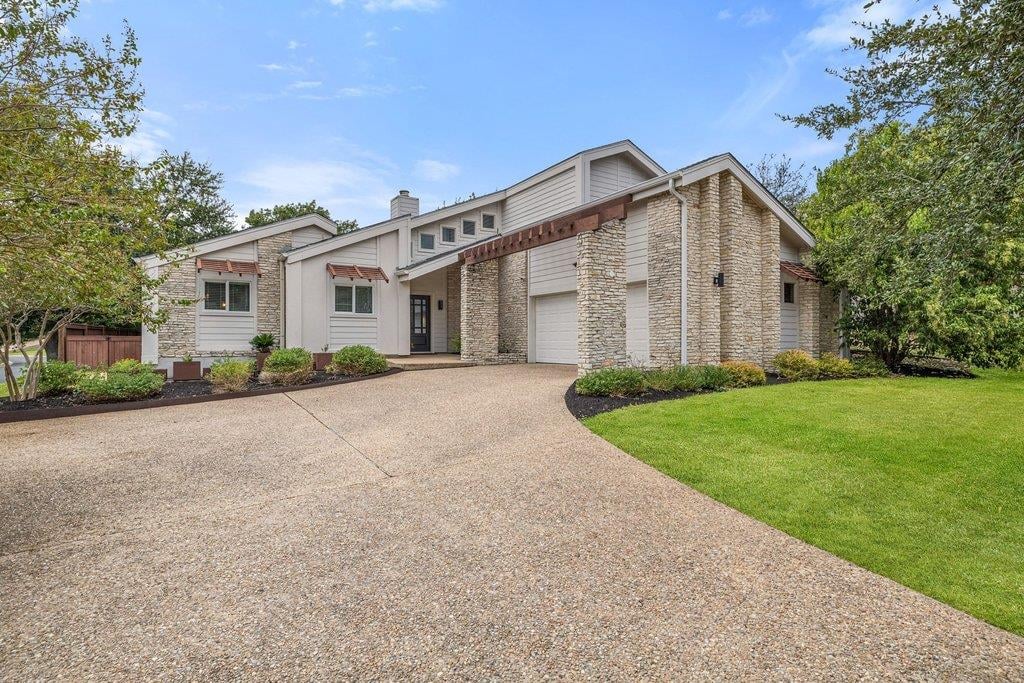 View 6101 Gun Bow CT in Davenport Ranch Ph 01 Sec 01 6101 Gun Bow CT - property photo 1 - Luxury home in Davenport Ranch Ph 01 Sec 01, Austin, TX
