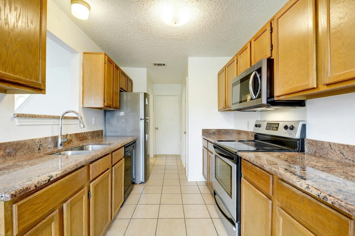 Primary bedroom at 6102 Parkwood Dr - Oak Park Sec 01, Austin, TX