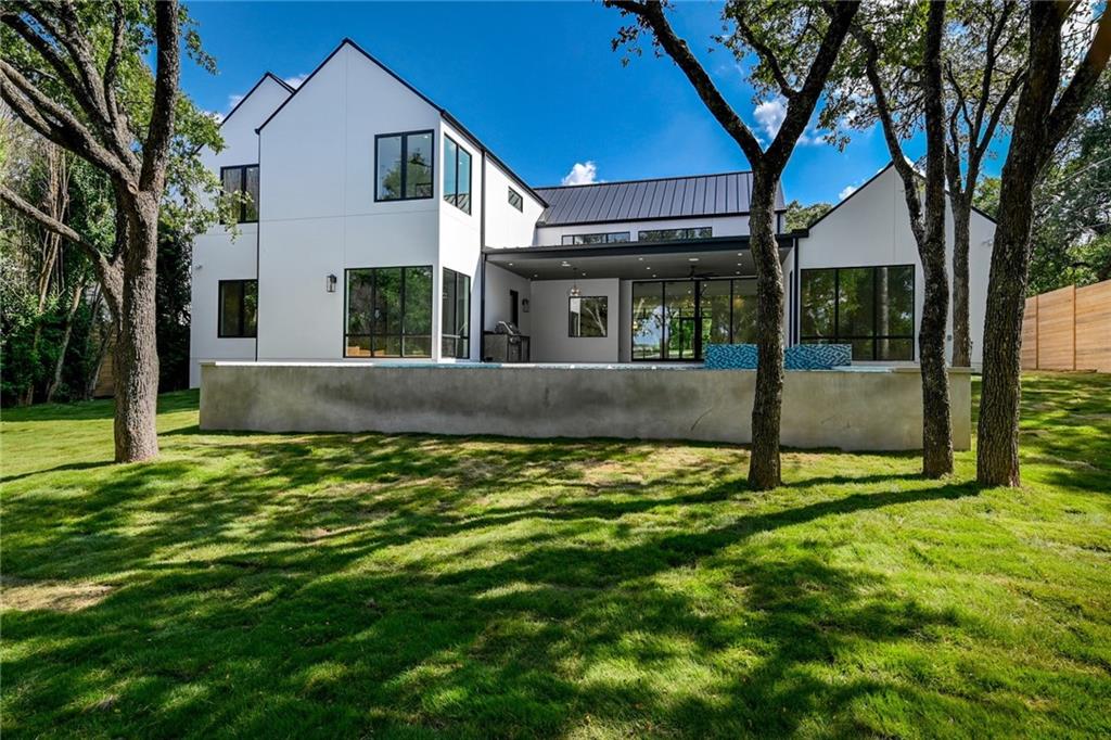 6104 Forest Hills - front exterior - Luxury home in Knollwood Resub, Austin, TX