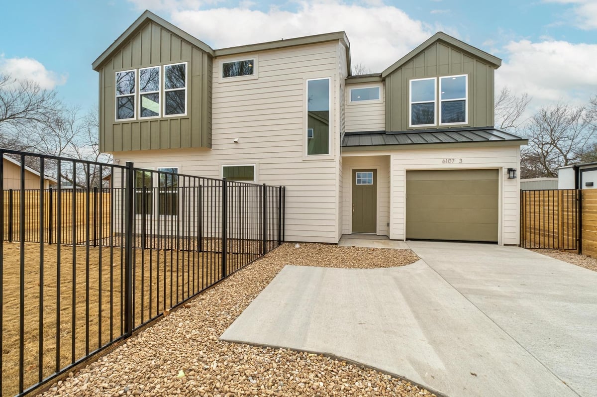 Living area at 6107 Richardson Ln Unit #3 - 4 bed 3 bath home