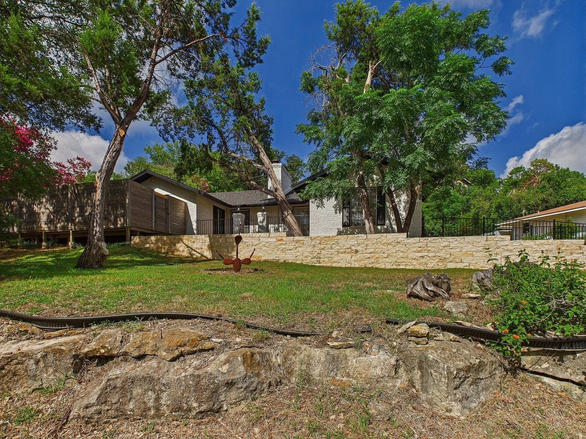View 6108 Shadow Valley Dr Unit #A & B in Highland Hills Sec 09 Ph 02 6108 Shadow Valley Dr Unit #A & B - front exterior - Luxury home in Highland Hills Sec 09 Ph 02, Austin, TX