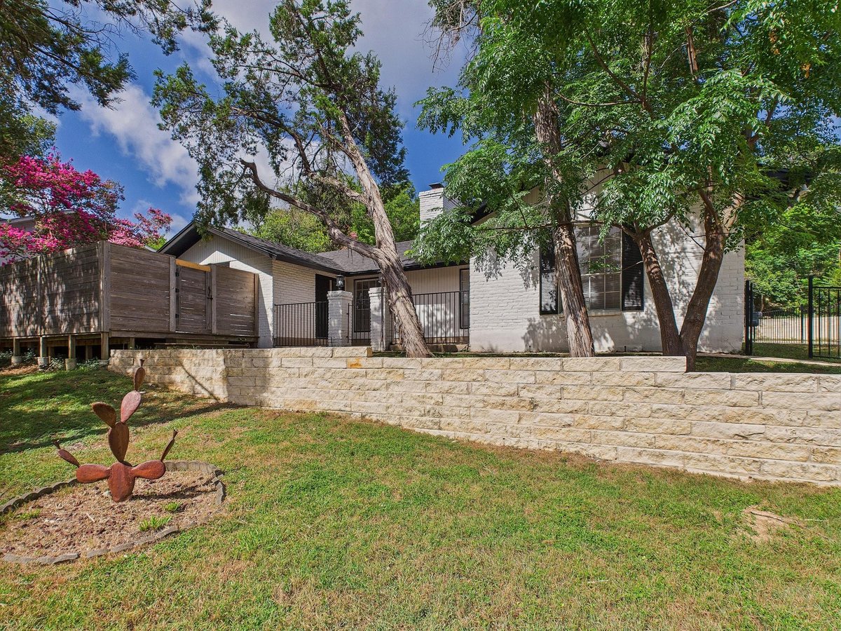 Primary bedroom at 6108 Shadow Valley Dr Unit #A & B - Highland Hills Sec 09 Ph 02, Austin, TX