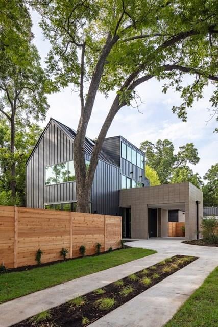 View 611 W Mary St Unit #A in Bouldin 611 W Mary St Unit #A - property photo 1 - Luxury home in Bouldin, Austin, TX