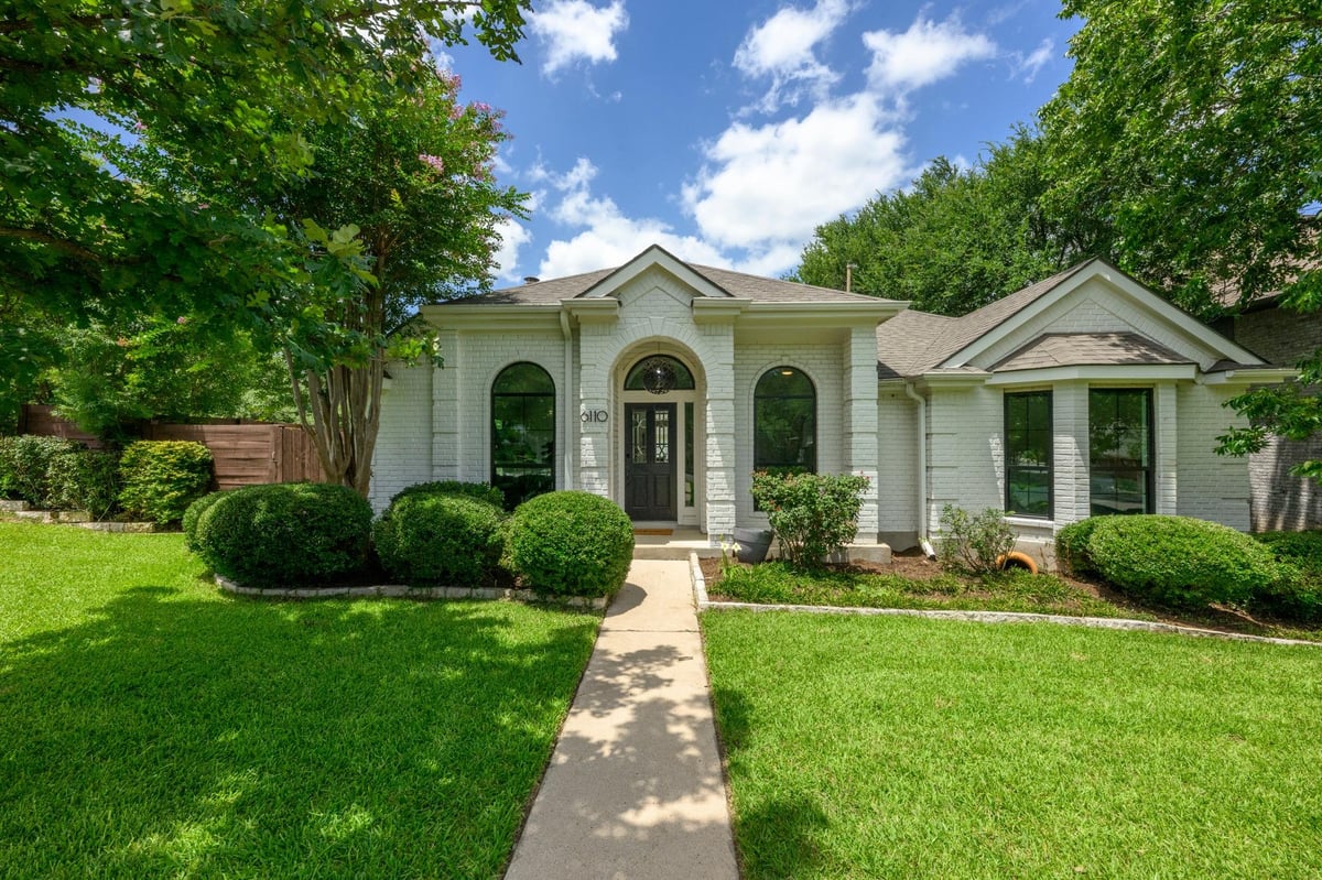 View 6110 Ginita LN in Circle C Ranch Ph B Sec 03 6110 Ginita LN - front exterior - Luxury home in Circle C Ranch Ph B Sec 03, Austin, TX