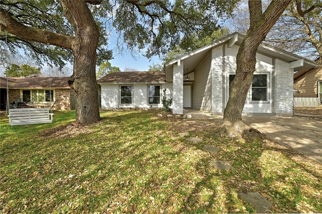 View 6110 Waycross Dr in Flournoys Sweetbriar Sec 08 6110 Waycross Dr - front exterior - Luxury home in Flournoys Sweetbriar Sec 08, Austin, TX
