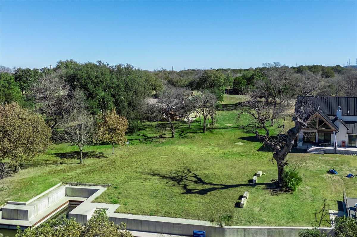 Living area at 612 Pecan Creek - Oak Ridge Estates, Horseshoe Bay, TX