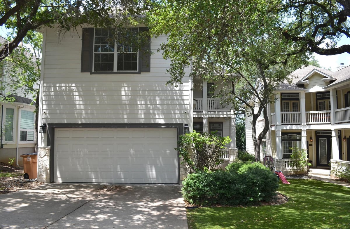 View 612 Twelve Oaks LN in 12 Oaks Subdivision 612 Twelve Oaks LN - property photo 1 - Luxury home in 12 Oaks Subdivision, Austin, TX
