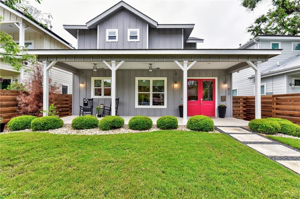 View 612 W 33rd St in Gypsy Grove 612 W 33rd St - front exterior - Luxury home in Gypsy Grove, Austin, TX