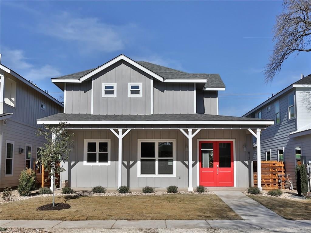 View 612 W 33rd St in Gypsy Grove 612 W 33rd St - front exterior - Luxury home in Gypsy Grove, Austin, TX