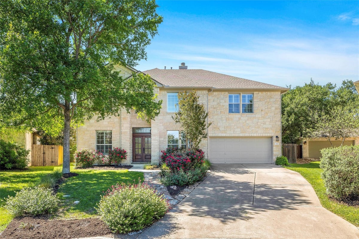 View 6121 York Bridge Cir in Circle C Ranch Ph C Sec 09 6121 York Bridge Cir - front exterior - Luxury home in Circle C Ranch Ph C Sec 09, Austin, TX
