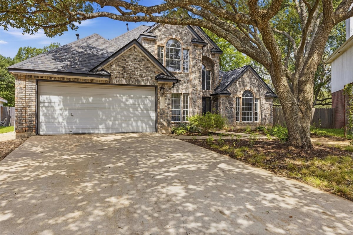 View 6123 Ginita LN in Circle C Ranch Ph B Sec 03 6123 Ginita LN - front exterior - Luxury home in Circle C Ranch Ph B Sec 03, Austin, TX