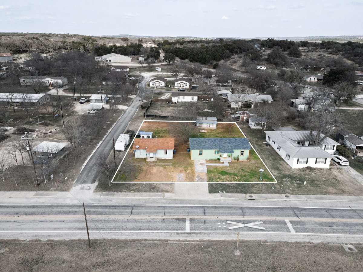 View 6129 Fm 2313 Hwy in Town Of Kempner 6129 Fm 2313 Hwy - front exterior - Luxury home in Town Of Kempner, Kempner, TX