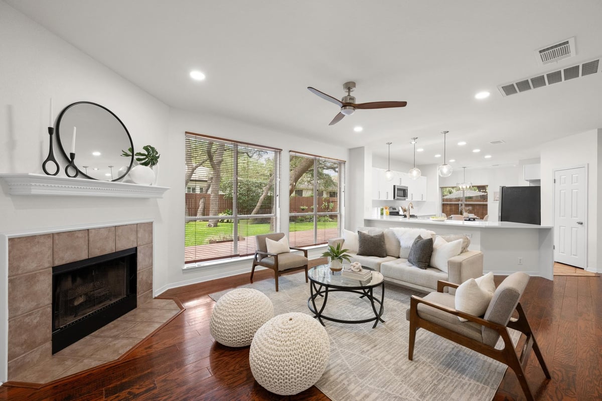 View 6129 Jumano LN in Legend Oaks Sec 07 6129 Jumano LN - property photo 1 - Luxury home in Legend Oaks Sec 07, Austin, TX