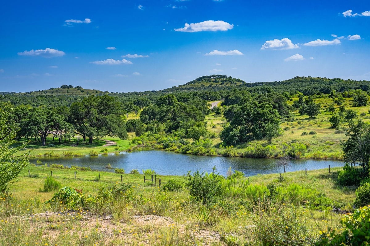 View 613 Cattle Creek RD in The Preserve at Walnut Springs 613 Cattle Creek RD - property photo 1 - Luxury lot in The Preserve at Walnut Springs, Johnson City, TX