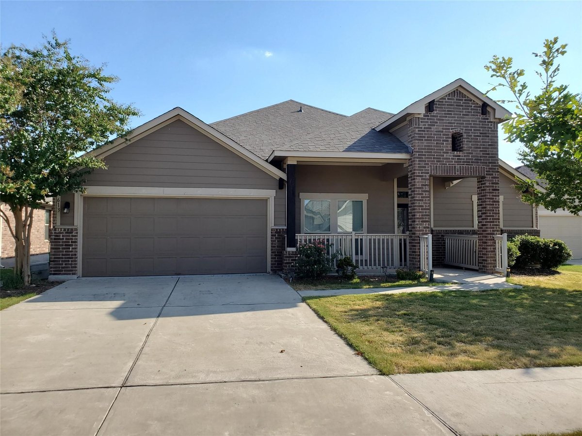 View 613 Noatak TRL in Highland Park Ph D Sec 7 613 Noatak TRL - front exterior - Luxury home in Highland Park Ph D Sec 7, Pflugerville, TX