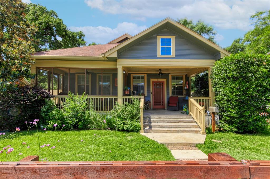 View 613 W 33rd St in Gypsy Grove 613 W 33rd St - front exterior - Luxury home in Gypsy Grove, Austin, TX