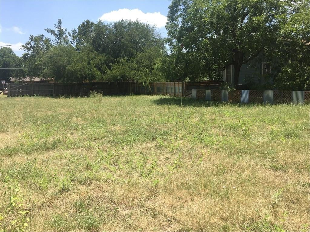 View 614 18th ST 614 18th ST - front exterior - Luxury lot in Georgetown, TX