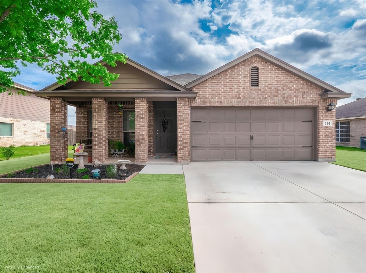 View 614 Lantana Ave in Meadows At Clear Fork 614 Lantana Ave - front exterior - Luxury home in Meadows At Clear Fork, Lockhart, TX