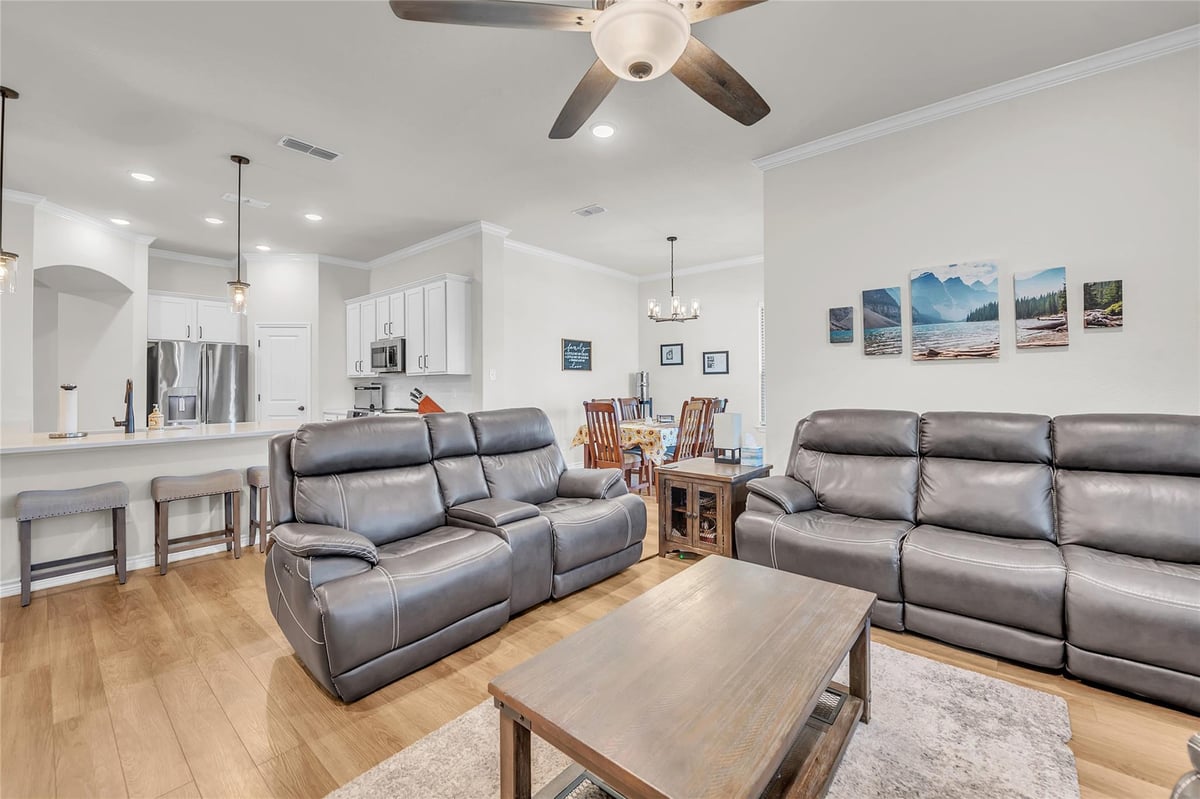 Living area at 614  Stonehouse Ln - 4 bed 3 bath home