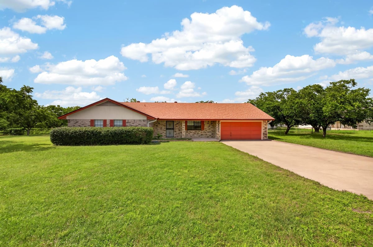 View 615 Old Manchaca RD in Village San Leanna Add 01 615 Old Manchaca RD - front exterior - Luxury home in Village San Leanna Add 01, Austin, TX