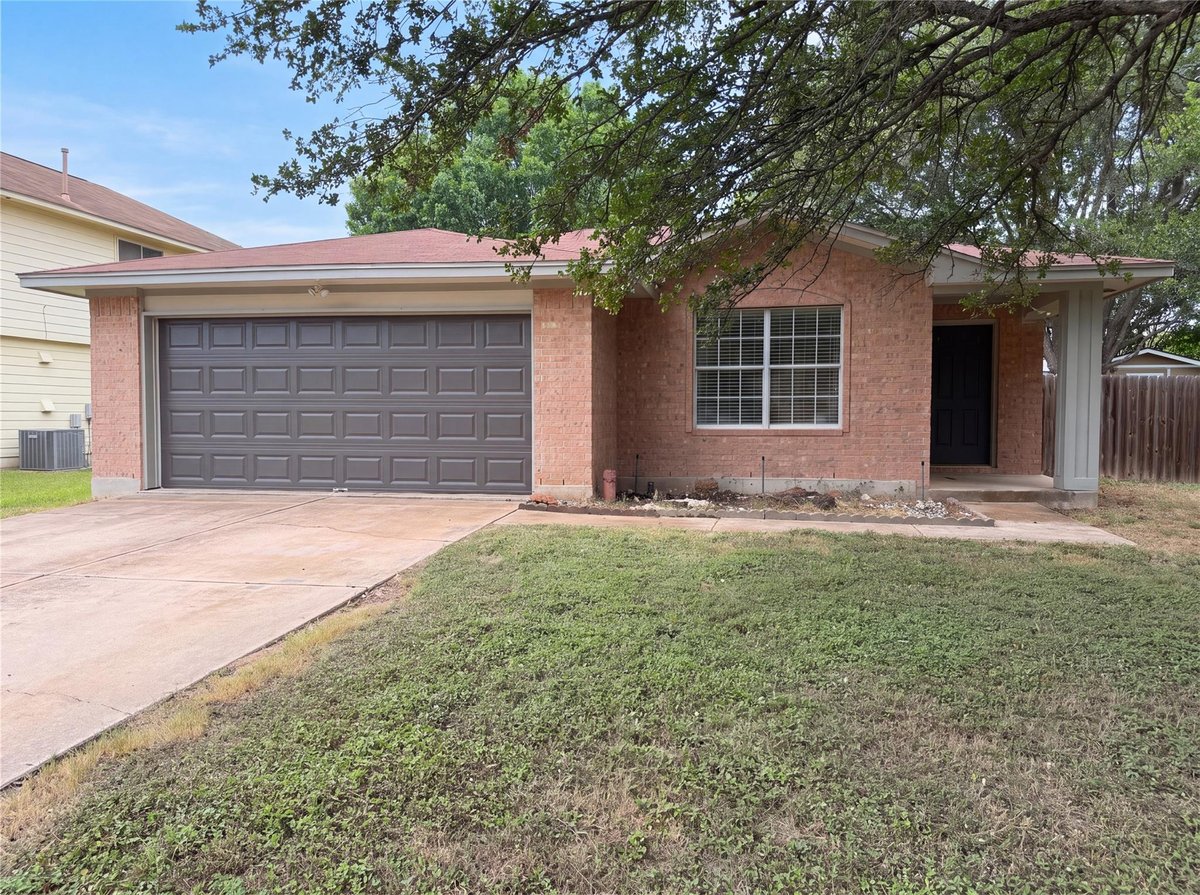 View 616 Barbara WAY in S7510 - RIVERSIDE GROVE SUBDIVISION PHAS 616 Barbara WAY - property photo 1 - Luxury home in S7510 - RIVERSIDE GROVE SUBDIVISION PHAS, Bastrop, TX