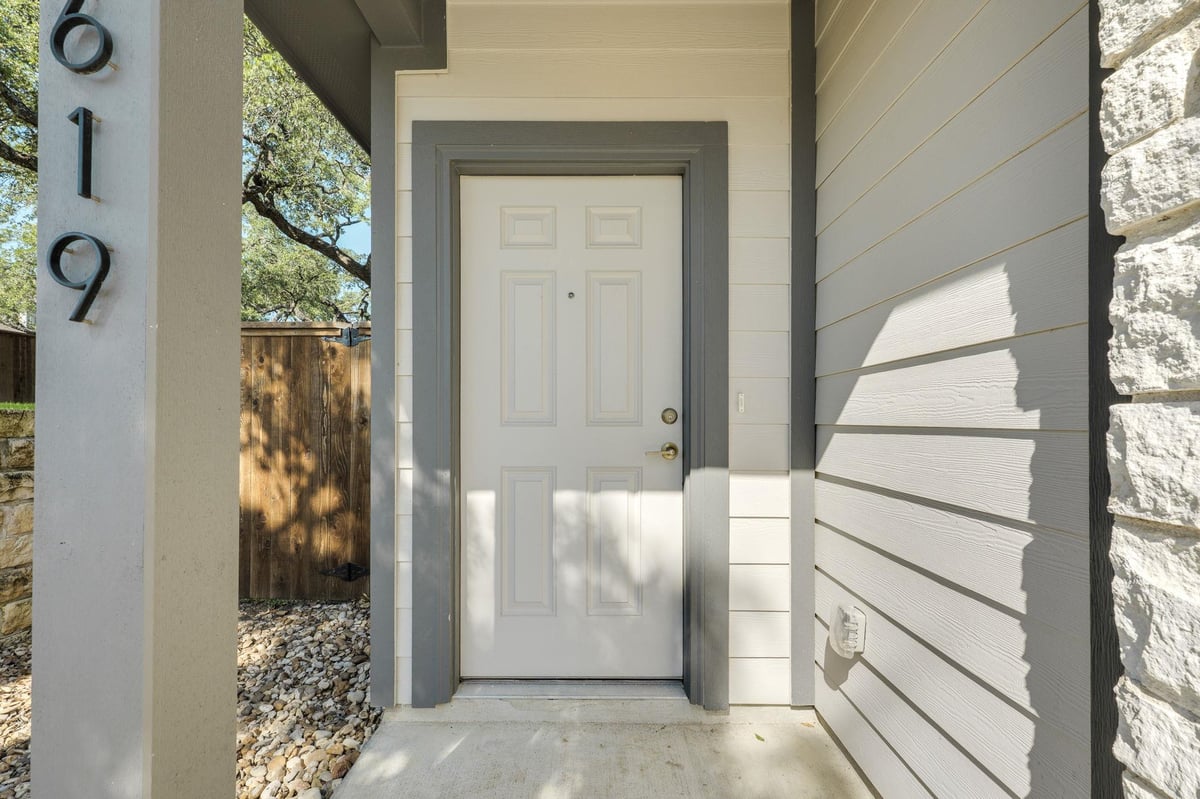 View 619 Parkline DR in PARKSIDE CROSSING TOWNHOMES 619 Parkline DR - front exterior - Luxury home in PARKSIDE CROSSING TOWNHOMES, Georgetown, TX