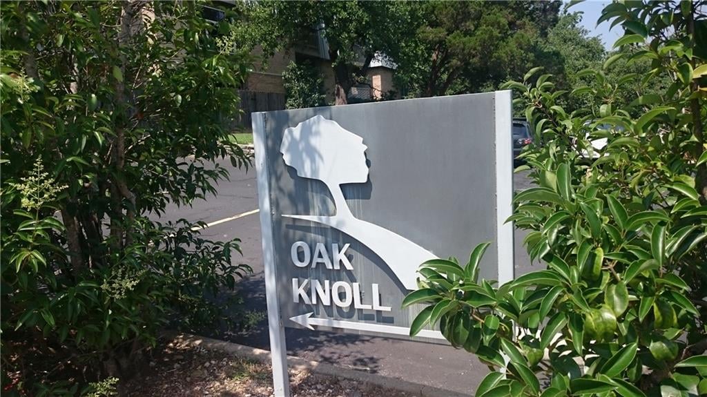 View 620 S 1st ST Unit #109 in Oak Knoll Condo Amd 620 S 1st ST Unit #109 - property photo 1 - Luxury home in Oak Knoll Condo Amd, Austin, TX