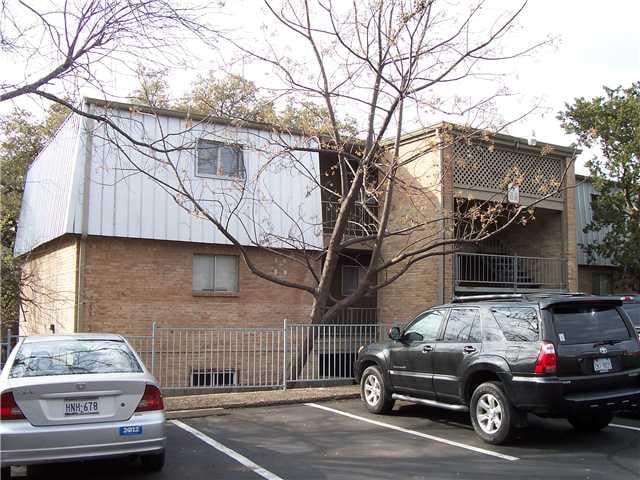 View 620 S 1st ST Unit #112 in Oak Knoll Condo Amd 620 S 1st ST Unit #112 - property photo 1 - Luxury home in Oak Knoll Condo Amd, Austin, TX