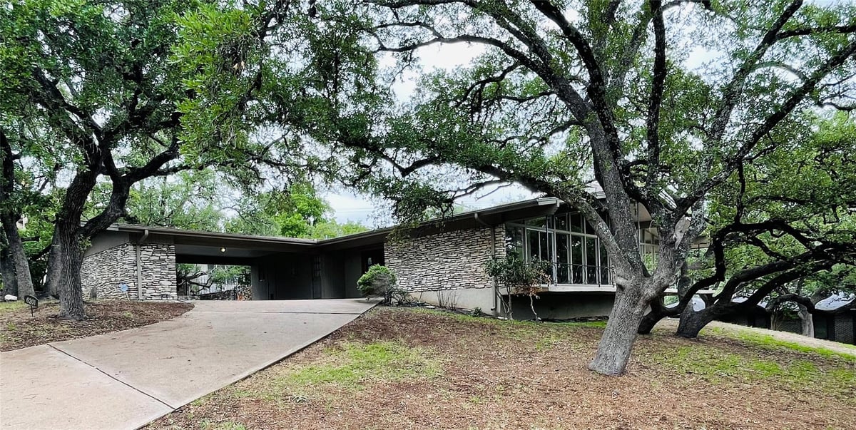 View 6201 Mountainclimb DR in Northwest Hills Sec 04 6201 Mountainclimb DR - property photo 1 - Luxury home in Northwest Hills Sec 04, Austin, TX